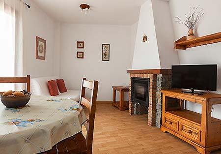 Casa Rural Macia - Apartamentos Roní エクステリア 写真